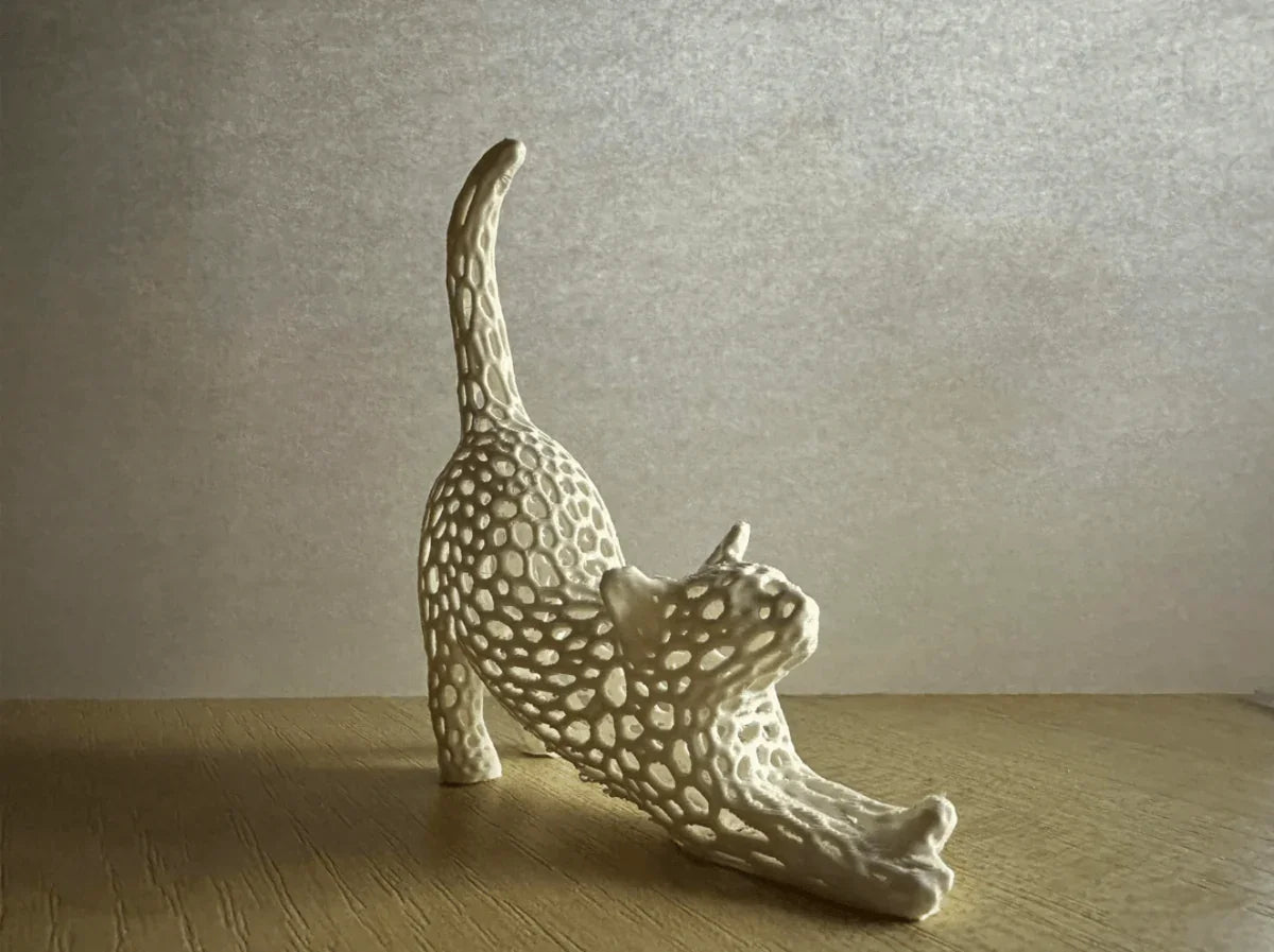 Escultura Gato Voronoi Espreguiçando - Criativalia